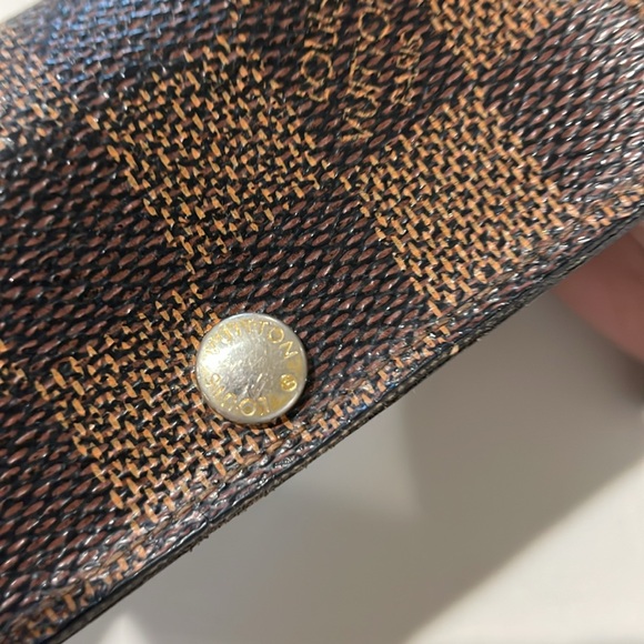 Louis Vuitton Damier Ebene 6 keys holder - Picture 2 of 10